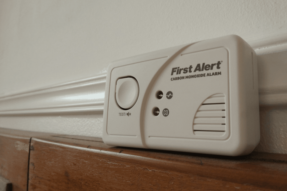 Carbon Monoxide Detector Going Off Deep Sentinel   Carbon Monoxide Detector Going Off 1000x667 1 980x654 